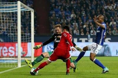 包含莱比锡红牛队锋线拦截，客场战平对手的词条