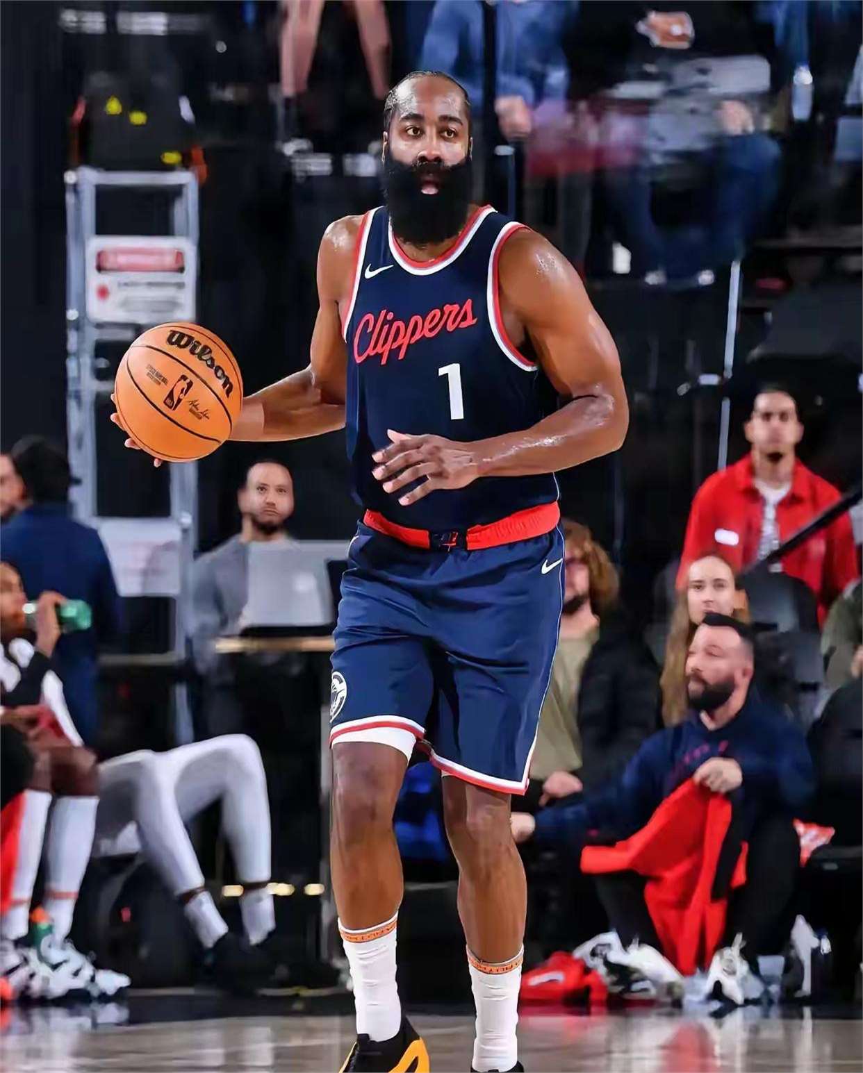 关于快船负灰熊近战失利，季后赛机会蒙上阴影的信息