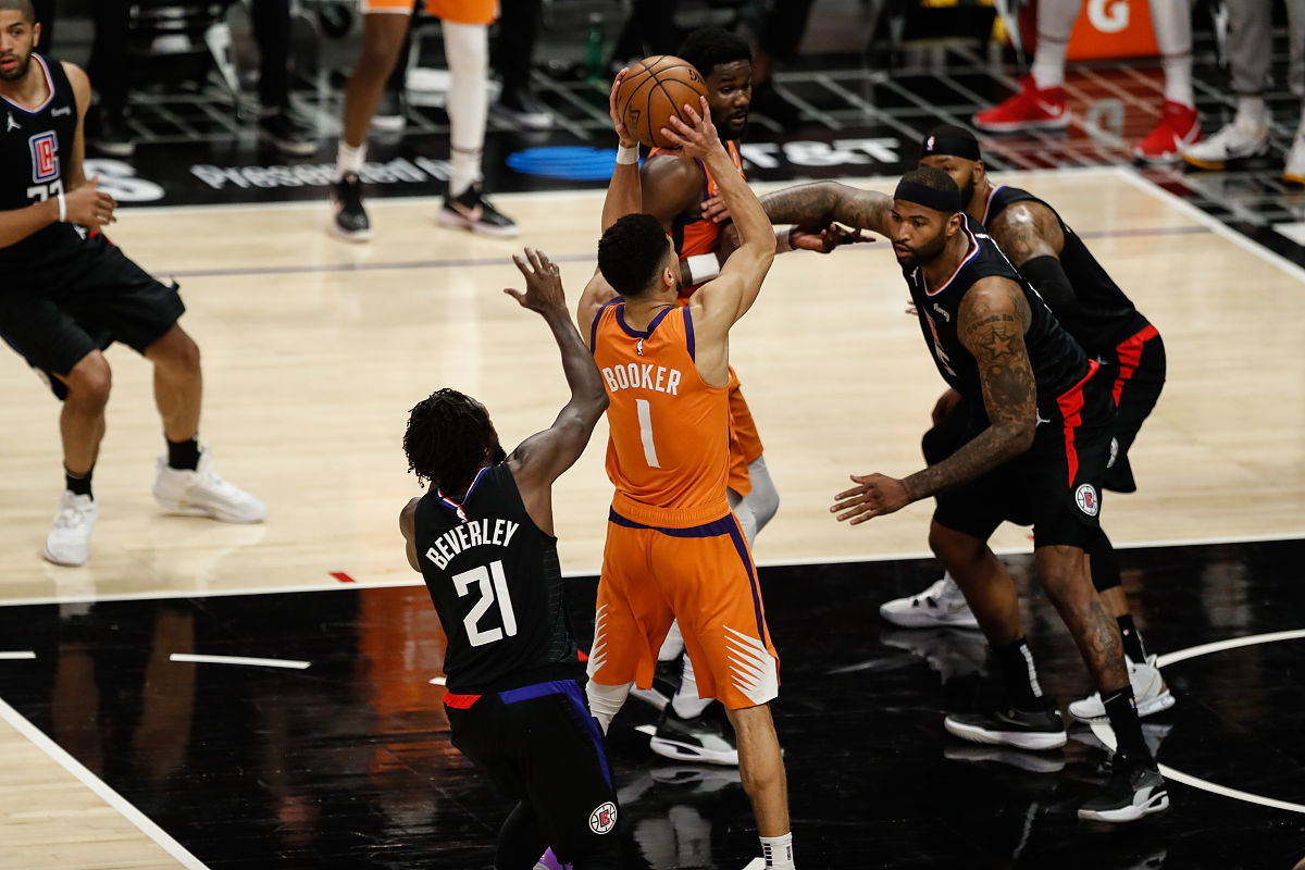 浓眉哥狂砍助攻爆棚分，险胜迎来新赛季高光！