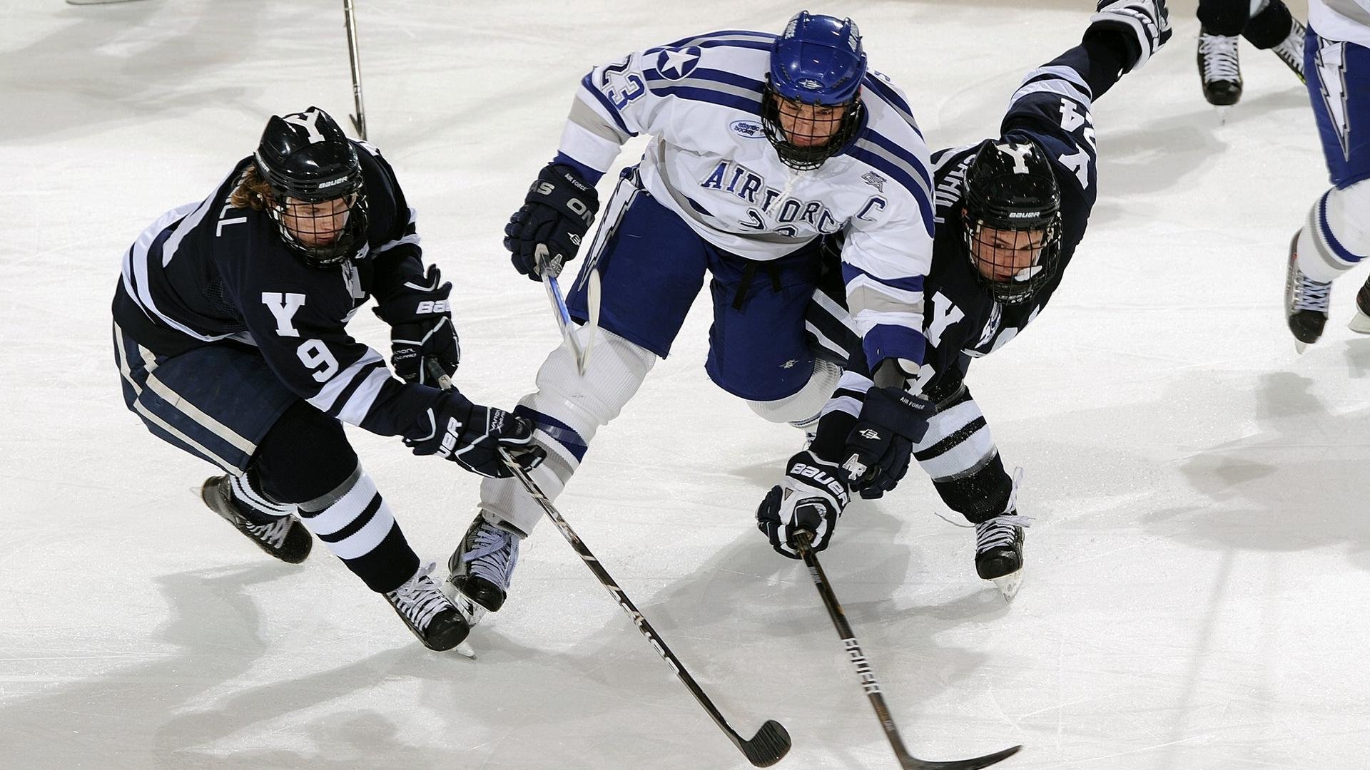 凯恩连续七场比赛得分超过出色防守，TES不断突破！全场沸腾不已